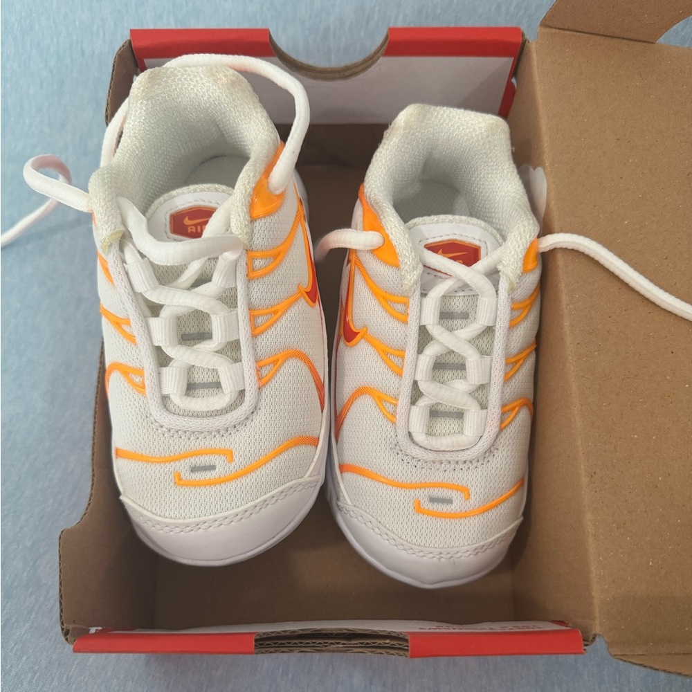 Nike Toddler Boy Sneaker- size 7C